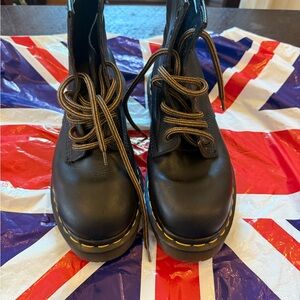 Dr. Martens Boots Size 8 (mens 5) Made in England 🏴󠁧󠁢󠁥󠁮󠁧󠁿